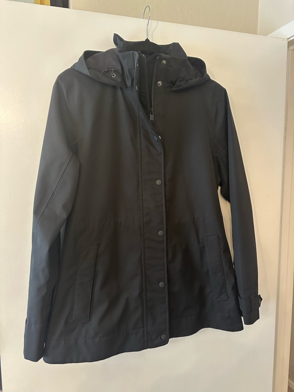 Athleta RainOut Sutro Trench Jacket – Black | Size [S] | Waterproof Chic Coat - Picture 5 of 7